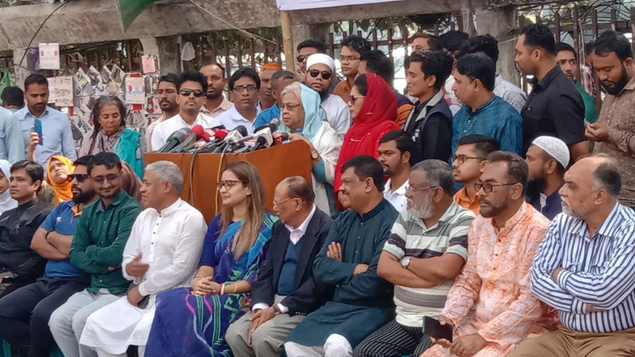 আজ থেকে সরকারের কাছে কোনো দাবি করব না : সেলিমা রহমান