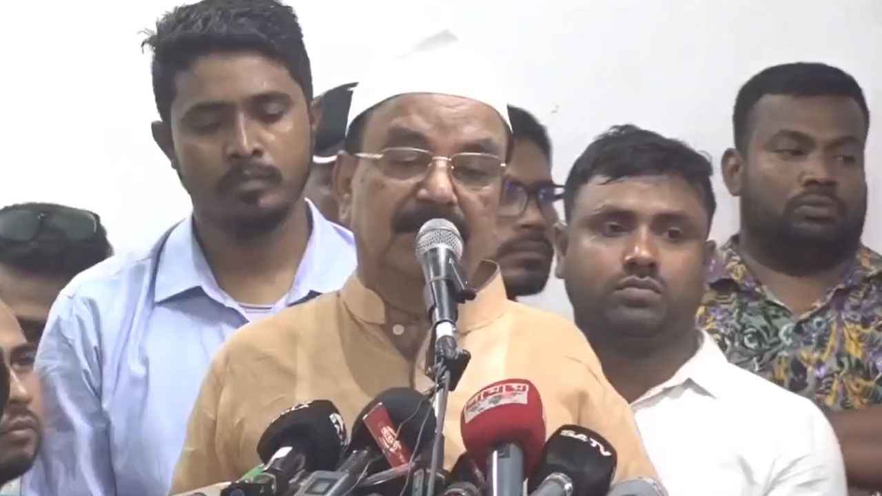 বিদেশিদের স্বার্থ রক্ষা করেই আ.লীগ ক্ষমতায় টিকে আছে: গয়েশ্বর