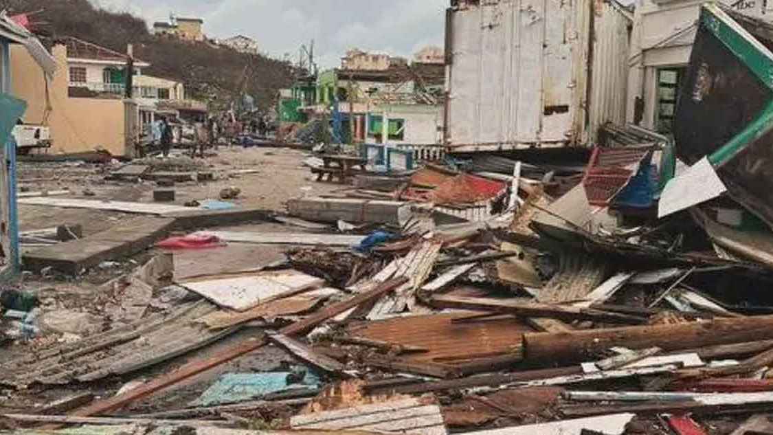 হারিকেন ‘বেরিলের’ তাণ্ডবে তছনছ ক্যারিবীয় দ্বীপপুঞ্জ